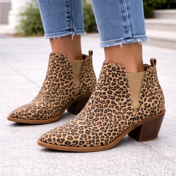 Dolce Vita Shoes - Dolce Vita Samy Leather Leopard Print Pointy Toe Bootie 7.5M